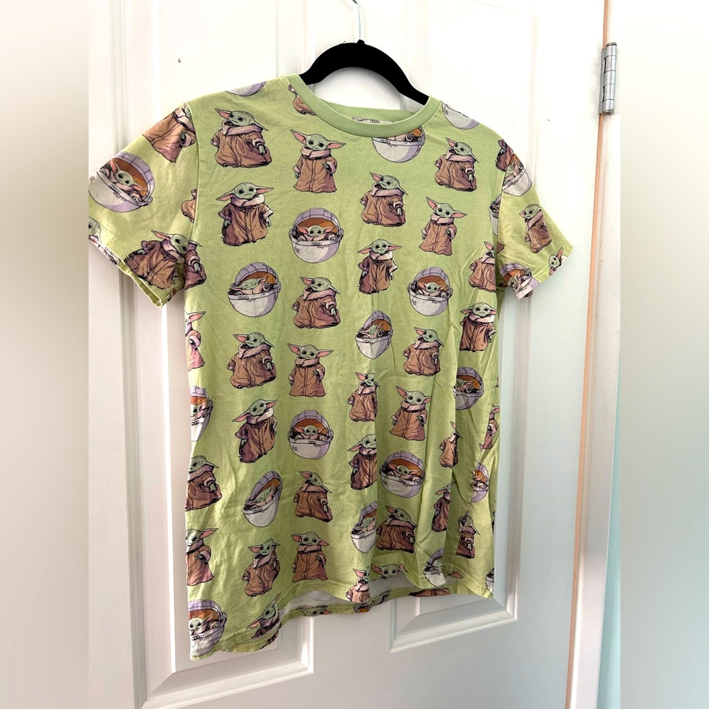 Baby Yoda Graphic Tee